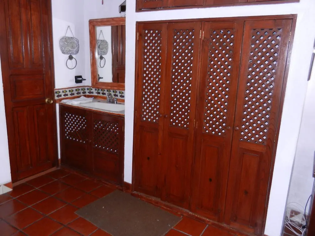 Vallarta Jr Suites Puerto Vallarta 3*,